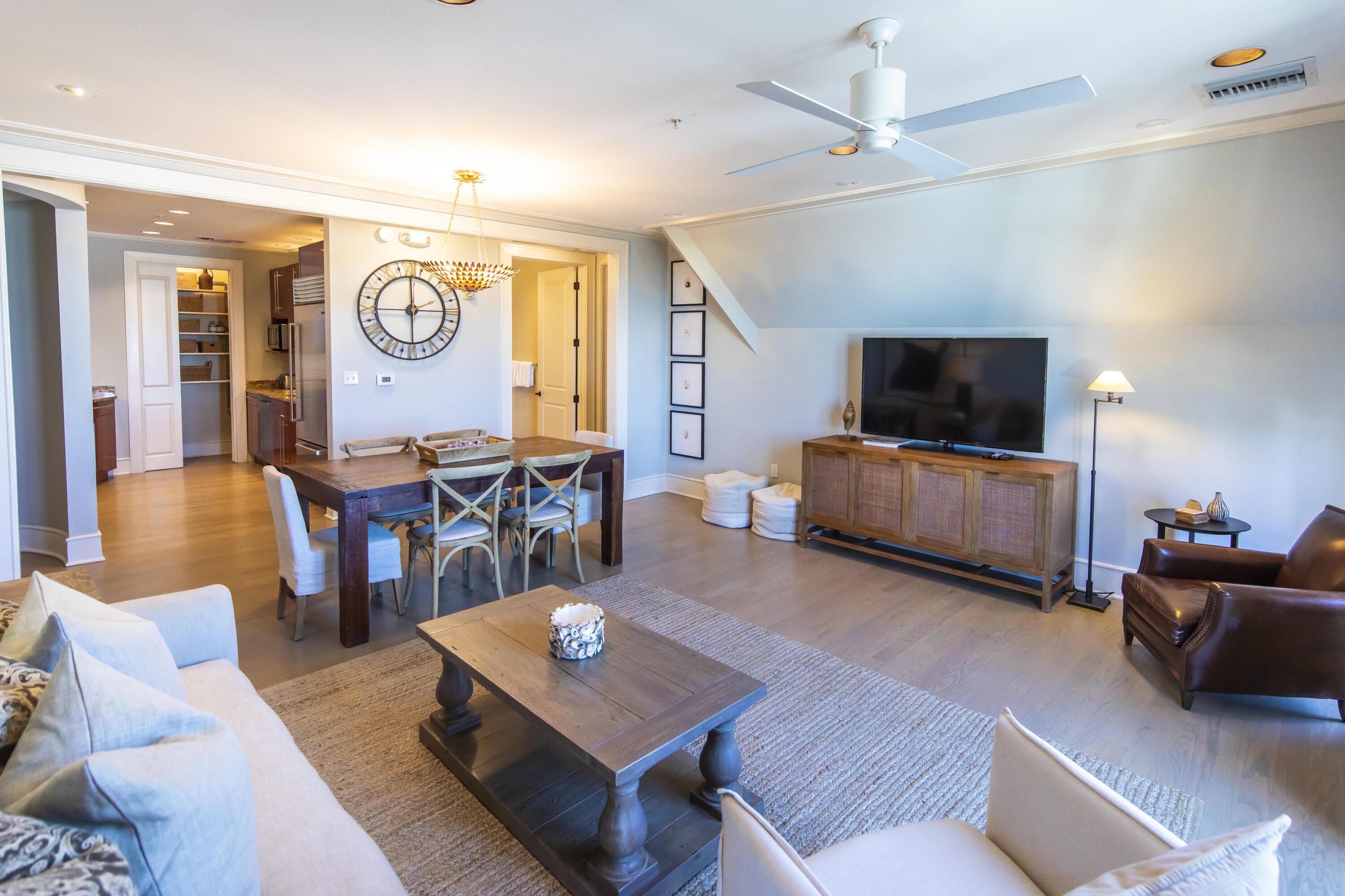 ROSEMARY BEACH, THE MERCADO - Residential