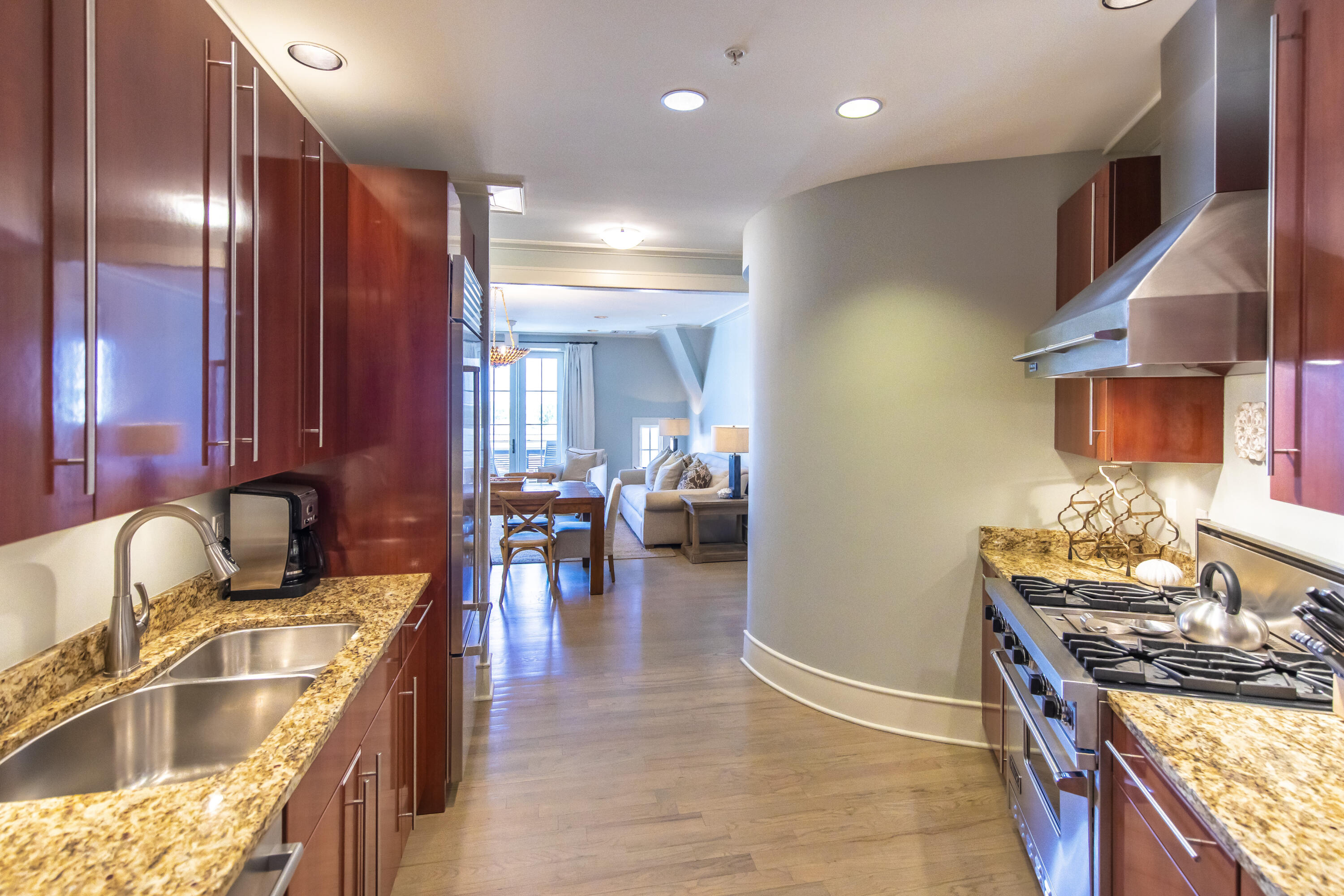 ROSEMARY BEACH, THE MERCADO - Residential