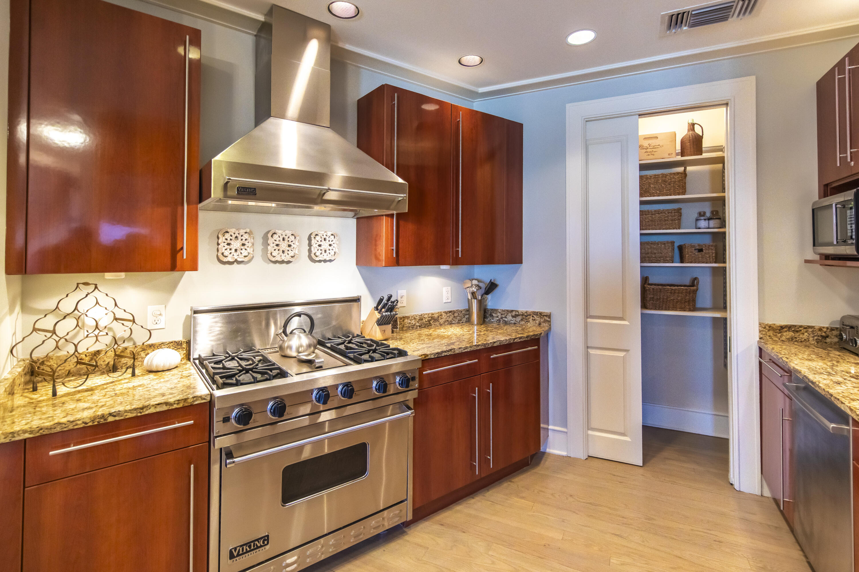 ROSEMARY BEACH, THE MERCADO - Residential