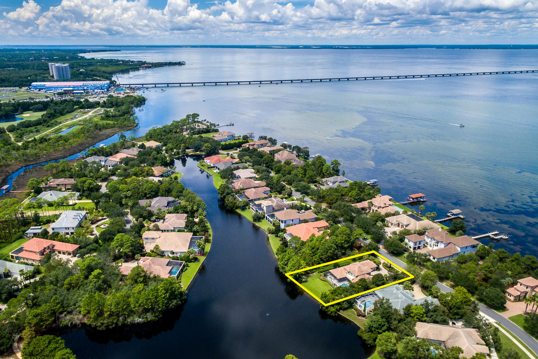REGATTA BAY - Residential