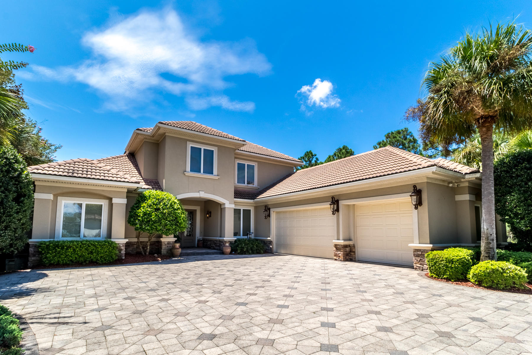 REGATTA BAY - Residential