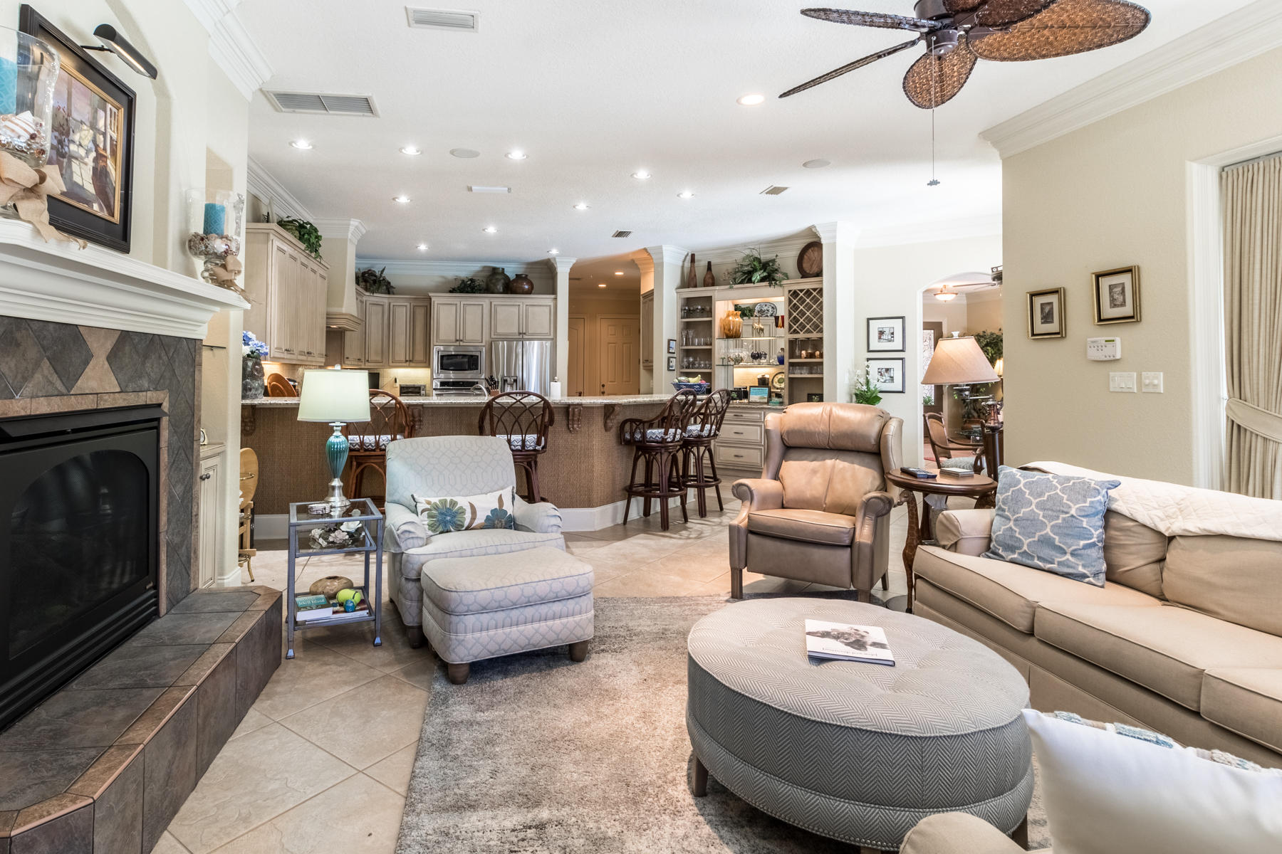 REGATTA BAY - Residential