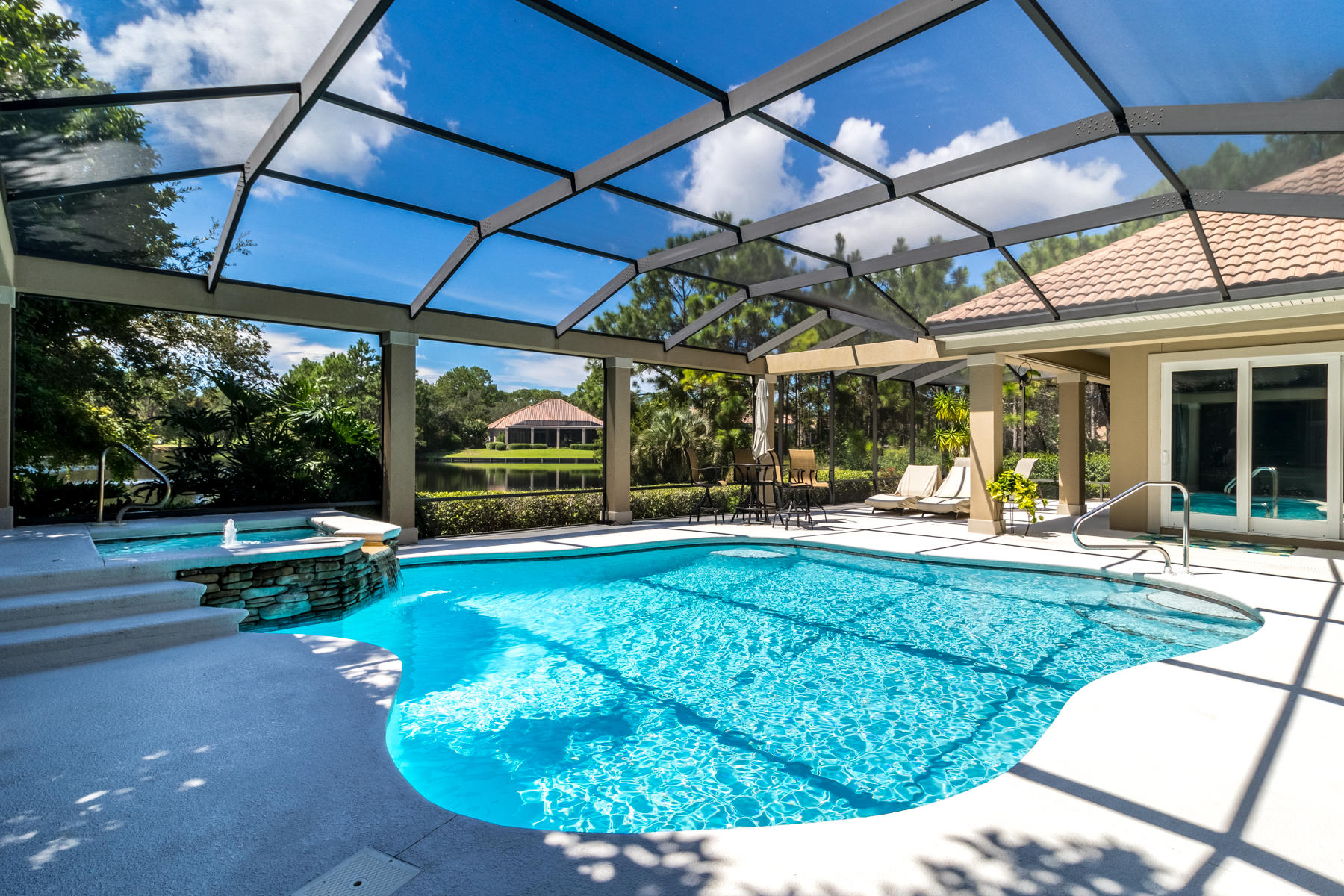 REGATTA BAY - Residential