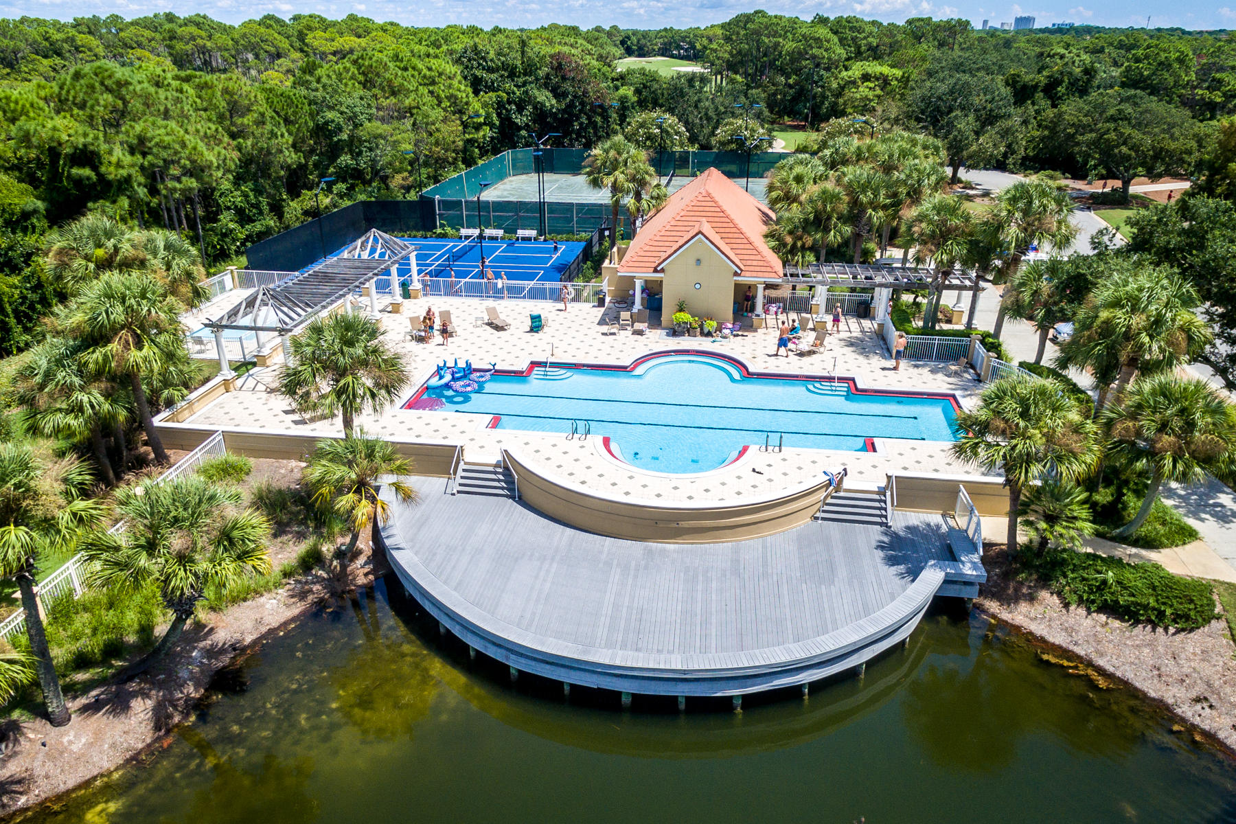 REGATTA BAY - Residential