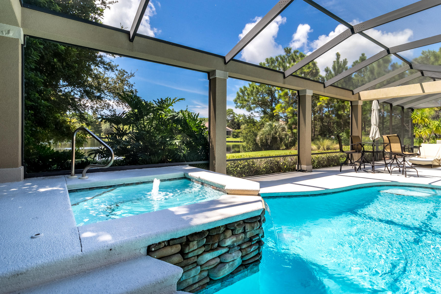REGATTA BAY - Residential