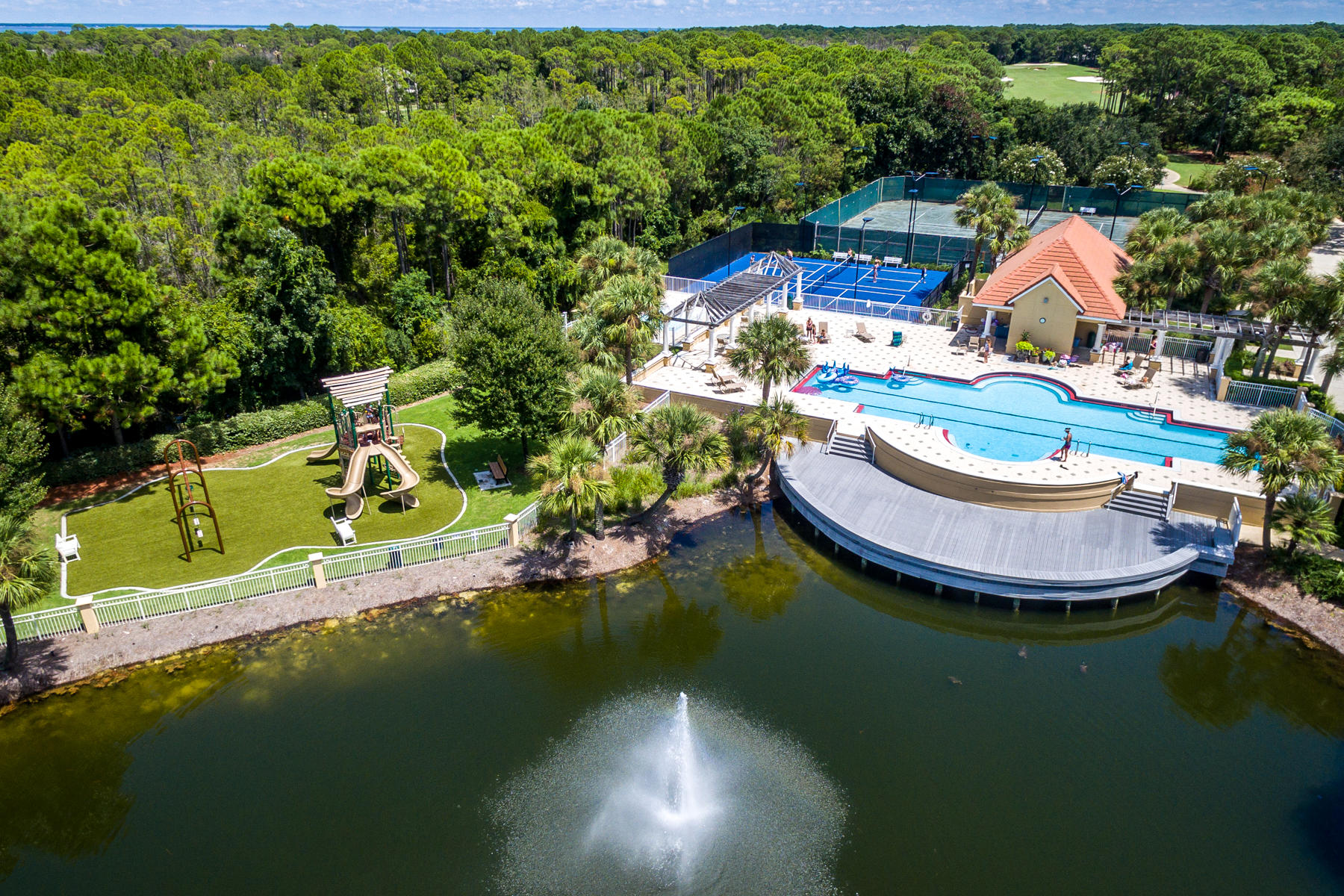 REGATTA BAY - Residential