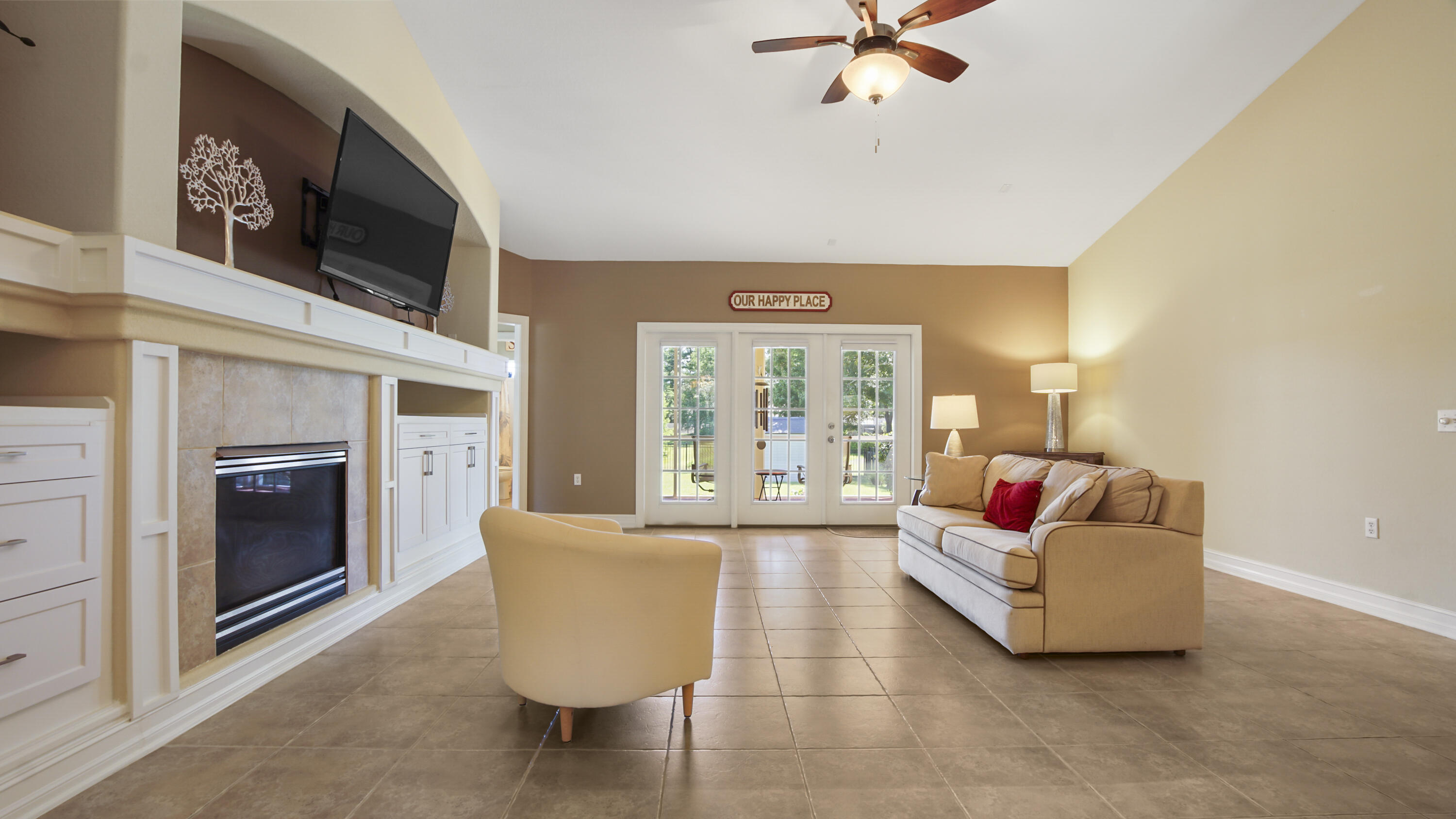 HAMMOCK BAY - Residential