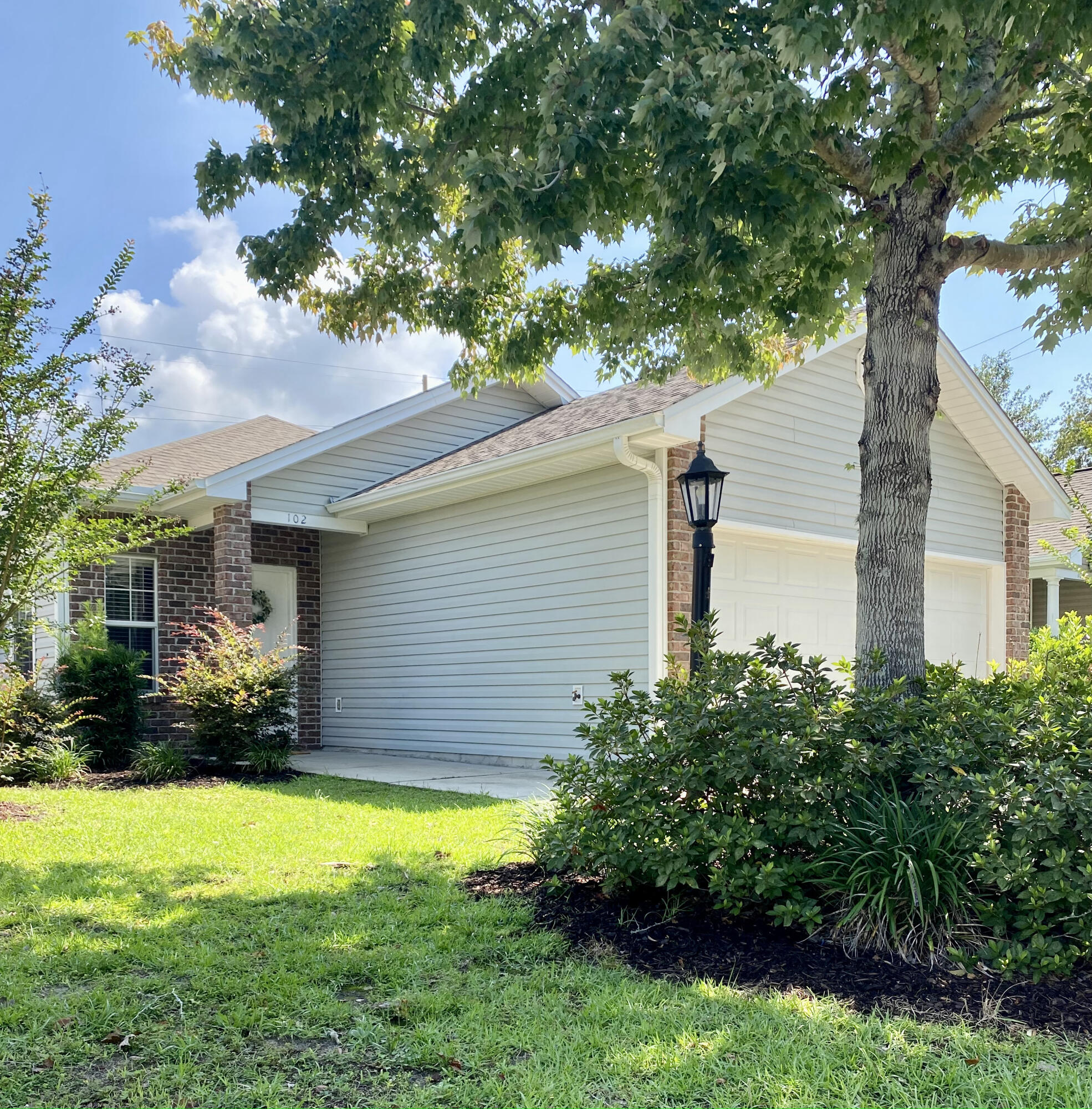 Charming home located in the heart of Niceville! Move- In ready 3 bedroom/ 2 bathroom nestled just minutes away from EAFB, top rated schools, shops, eateries and the world's most beautiful beaches. Home is in pristine condition and offers open concept, 9 ft ceilings throughout and features granite countertops, large eat-in area, large breakfast bar, stainless steel appliances, and beautiful tile throughout! Large owner's suite with on-suite bath. Two car garage with plenty of storage and additional attic storage. Fully landscaped yard with irrigation and privacy fence. Welcome Home!!