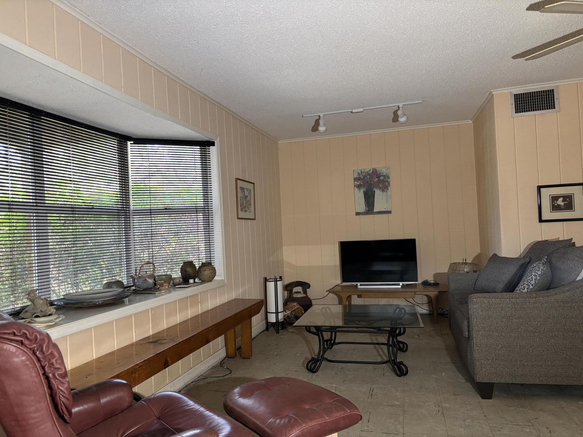 BELLA VISTA HEIGHTS - Residential
