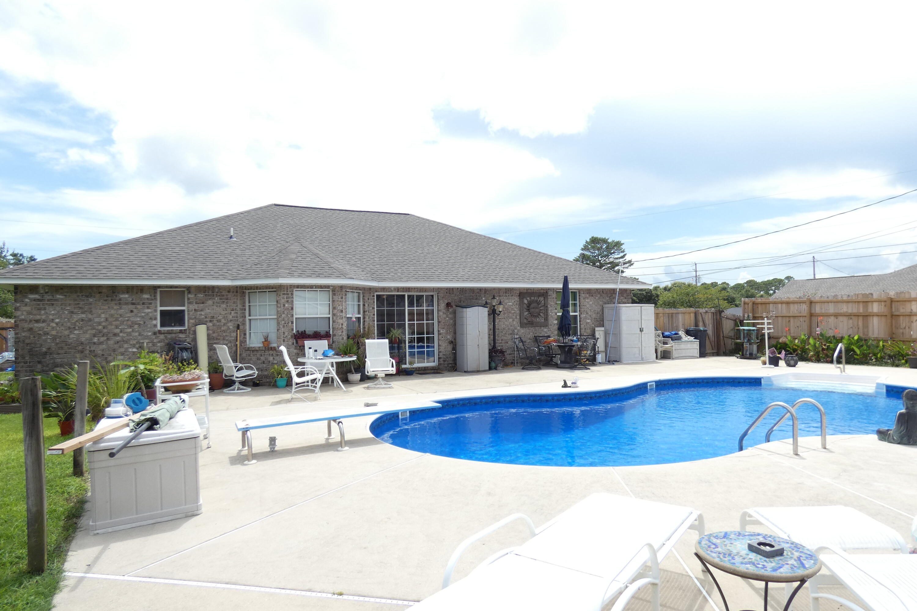 WINDSOR VILLAGE - Residential