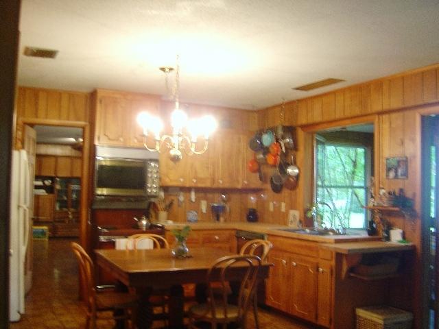 LAKE STANLEY SHORES - Residential
