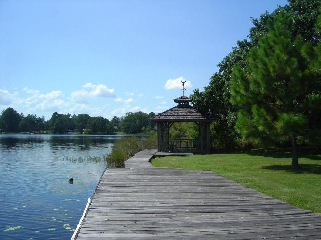 LAKE STANLEY SHORES - Residential