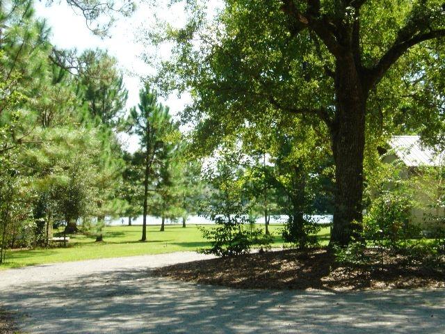 LAKE STANLEY SHORES - Residential