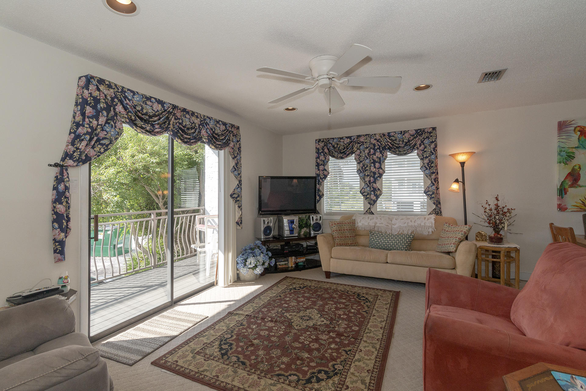 COSTA VISTA T/H - Residential