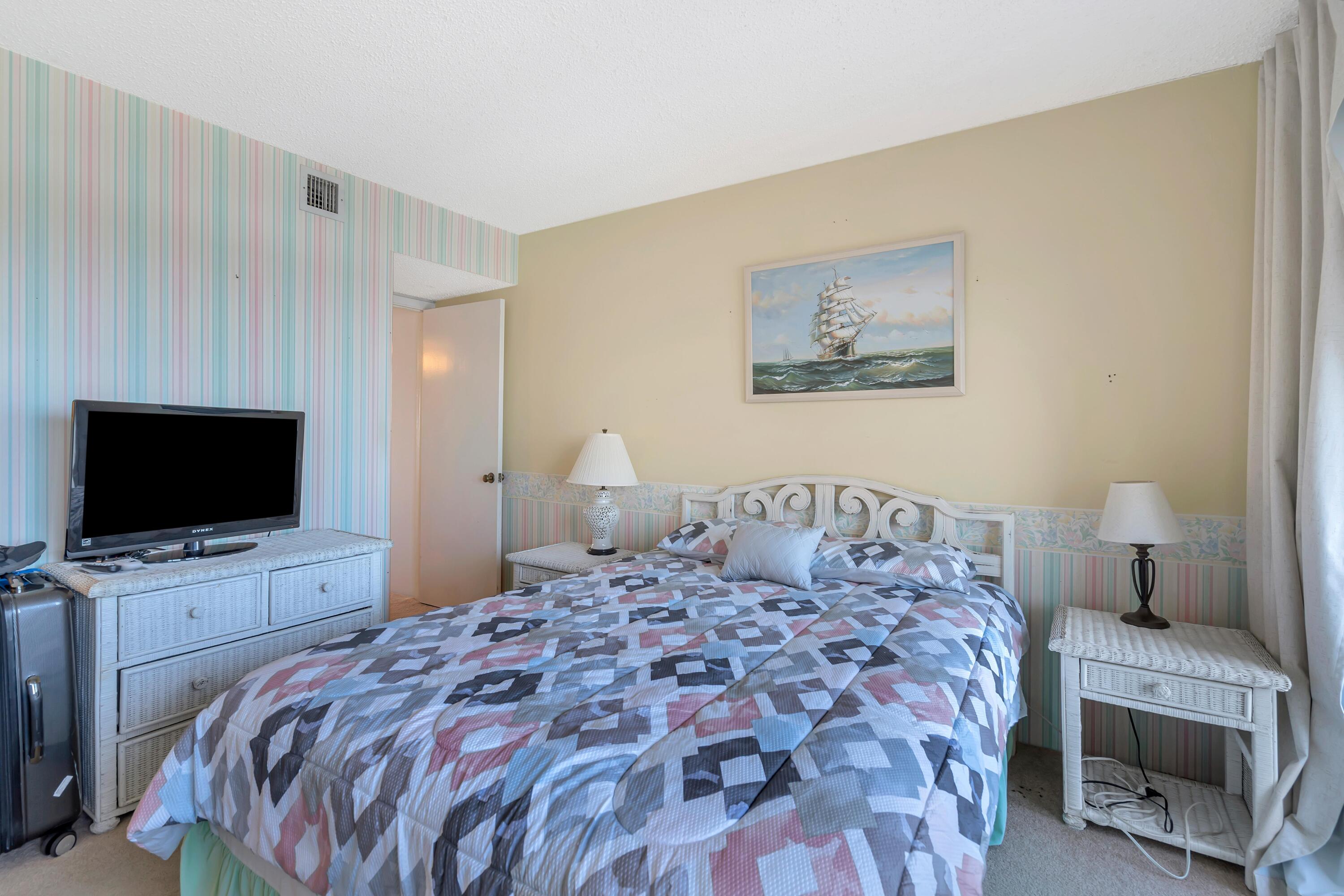 PINNACLE PORT - Residential