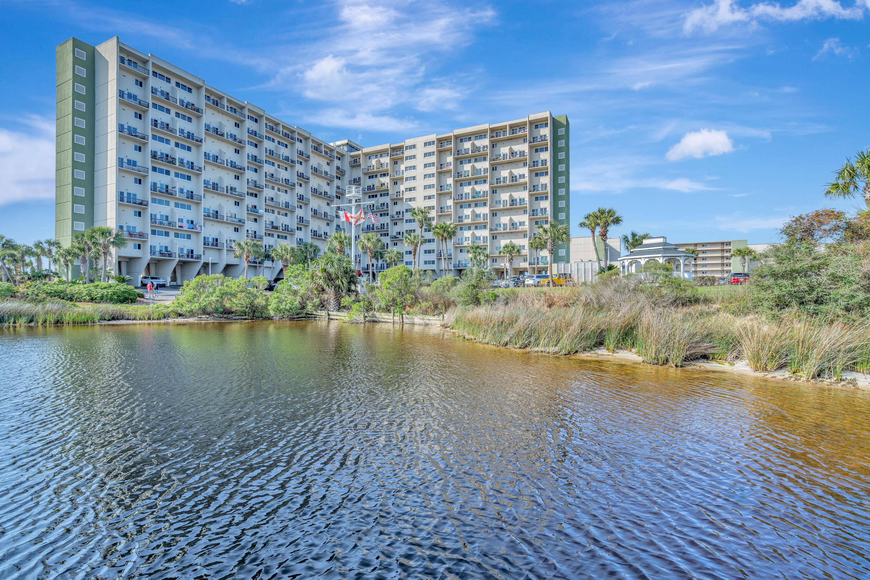PINNACLE PORT - Residential
