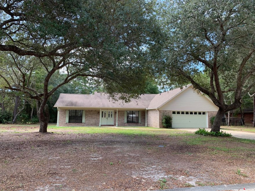 Just down the street from beautiful Florida Park this nicely updated open floor plan is ready for new tenants. Kitchen has black granite counter tops with butcher block counter on island. Island has garbage disposal and sink, stainless refrigerator and black appliances, large indoor laundry with cabinets and sink. Split bedrooms, master with his & hers sinks, jacuzzi tub and large walk in closet with window! Big screened in porch, outside has open patio with firepit. Owner will allow small dog only, no cats. Requires a non-refundable pet fee and a refundable pet deposit. All pets must be current on shots and be spayed or neutered. Tenants require to maintain renter's liability insurance while occupying the home. Any person 18 years old or older must complete separate applications Owner will allow small dog only, no cats. Requires a non-refundable pet fee and a refundable pet deposit. All pets must be current on shots and be spayed or neutered. Tenants require to maintain renter's liability insurance while occupying the home.  Any person 18 years old or older must complete separate applications.