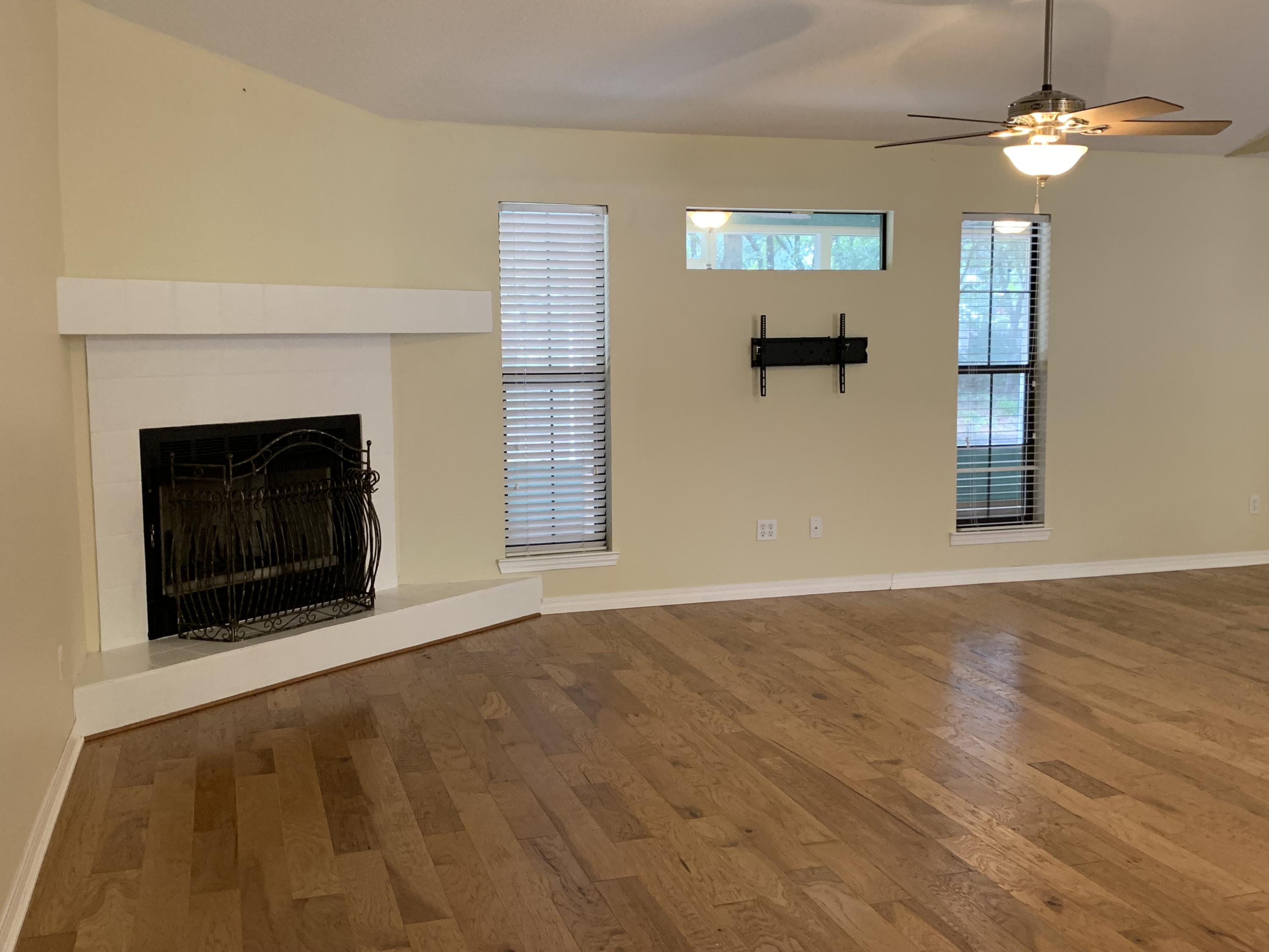 QUAIL TRAIL - Residential Lease