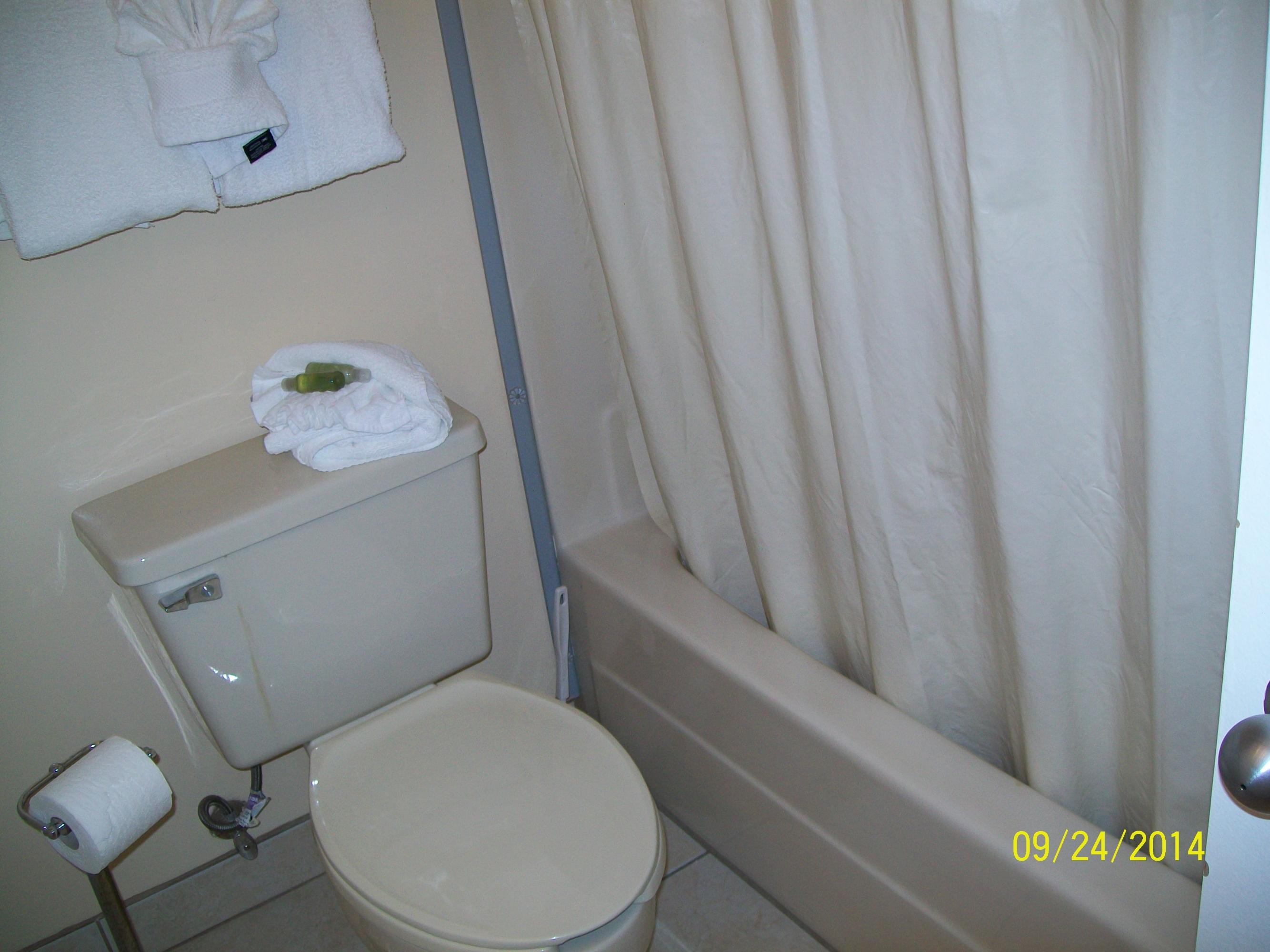 PIRATES BAY PH 1 - Residential Lease