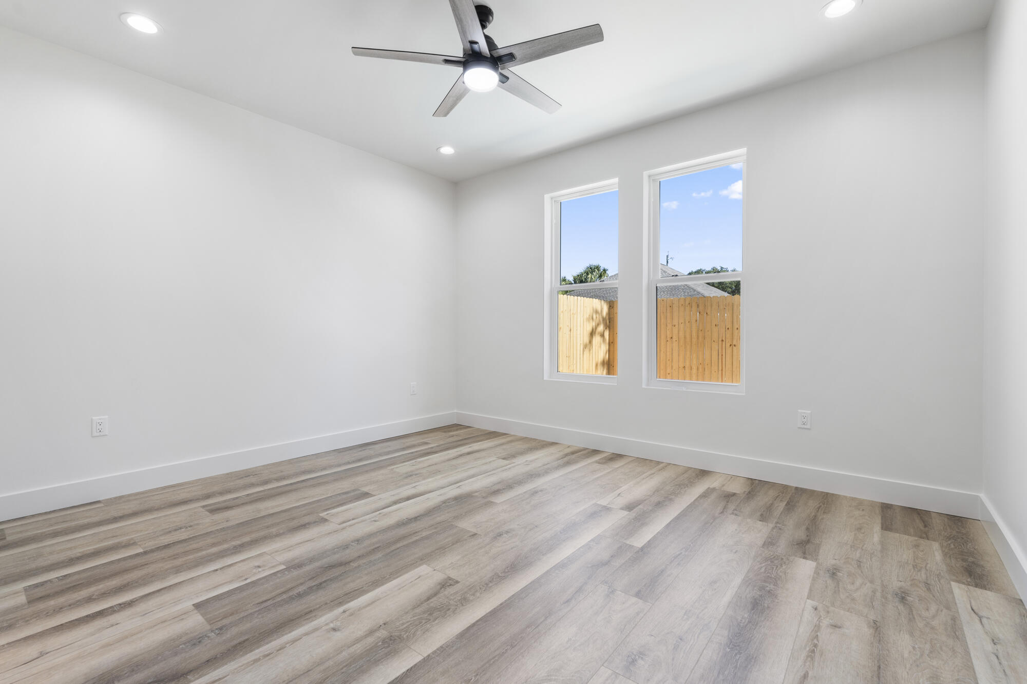 LAGUNA BEACH 7TH ADDN - Residential