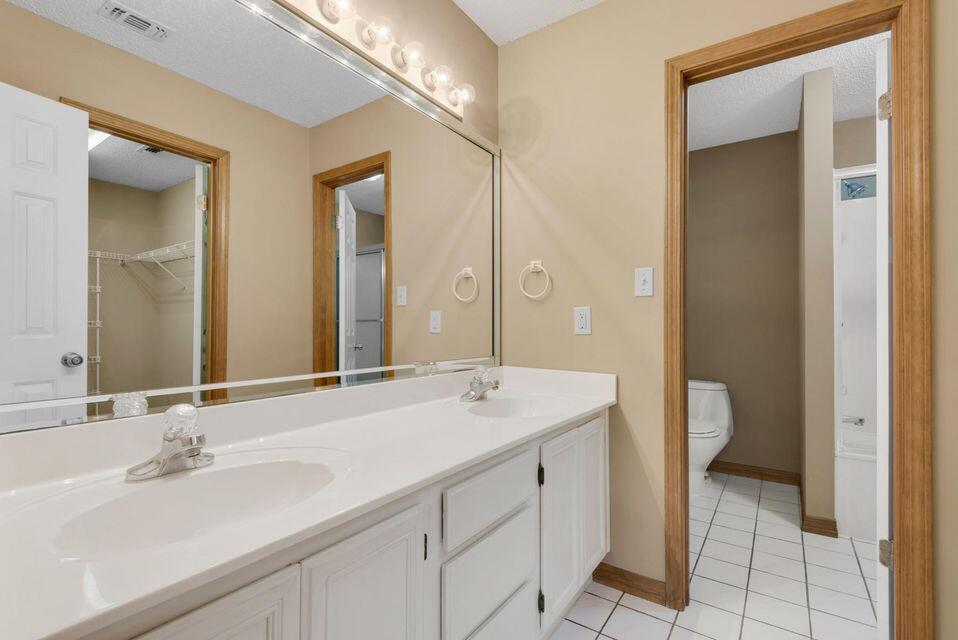 PERRY LAKE - Residential