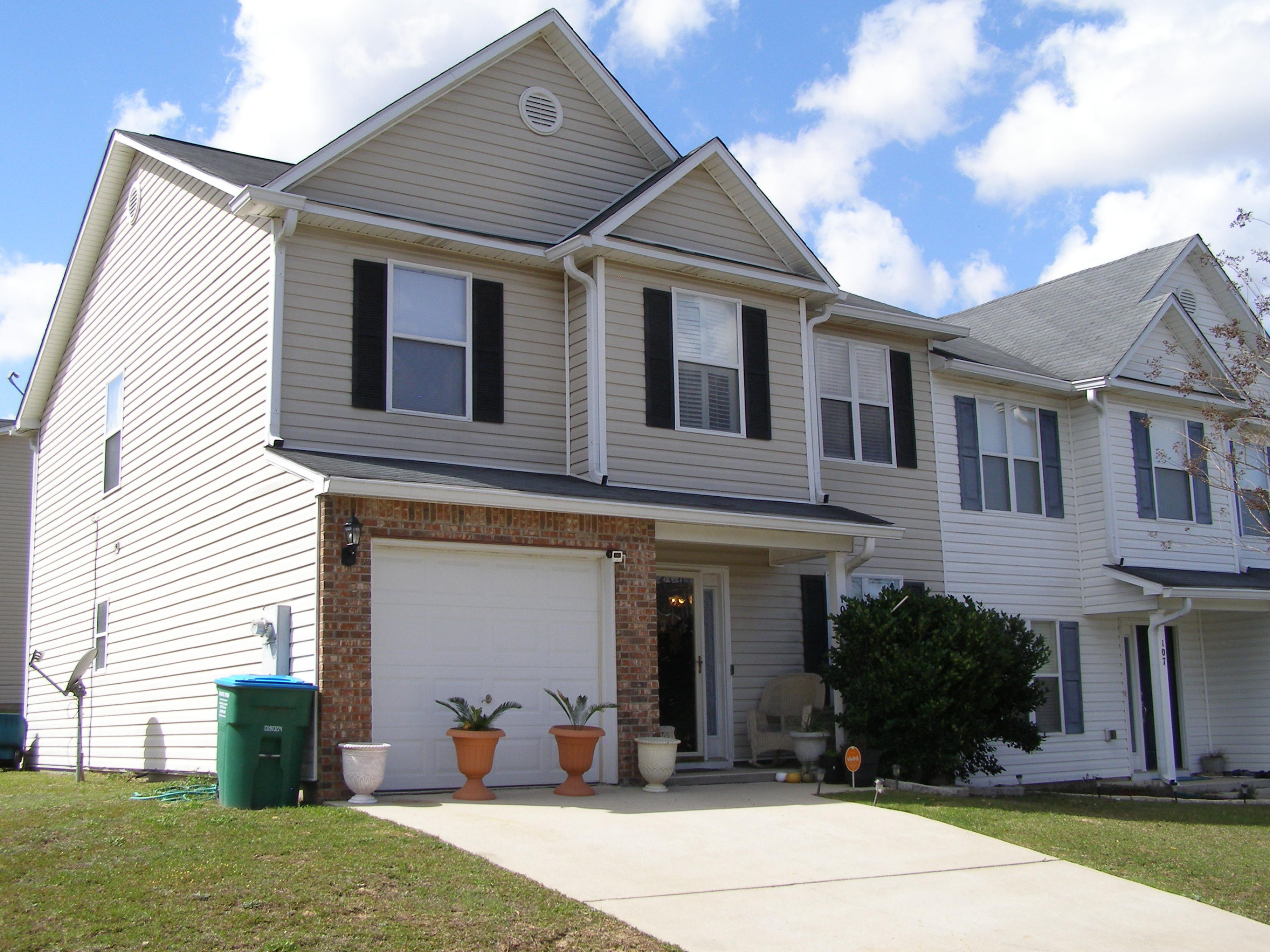 STILLWELL ESTATES - Residential