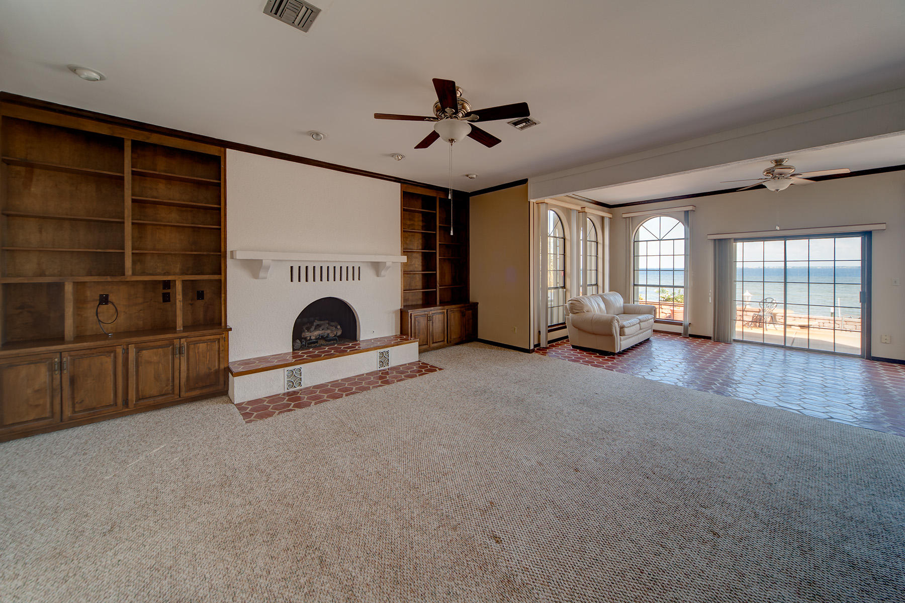 LAKE LORRAINE ESTATES - Residential