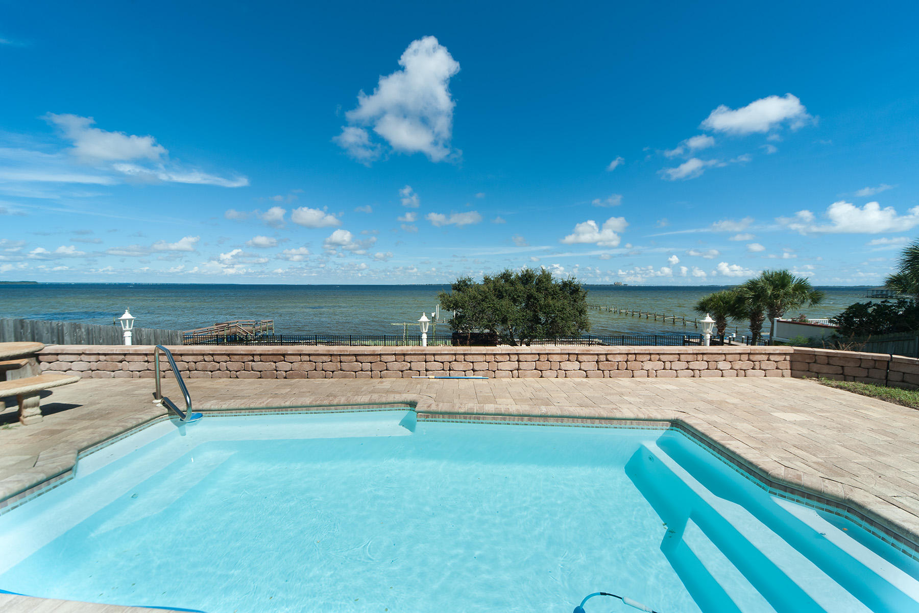 LAKE LORRAINE ESTATES - Residential