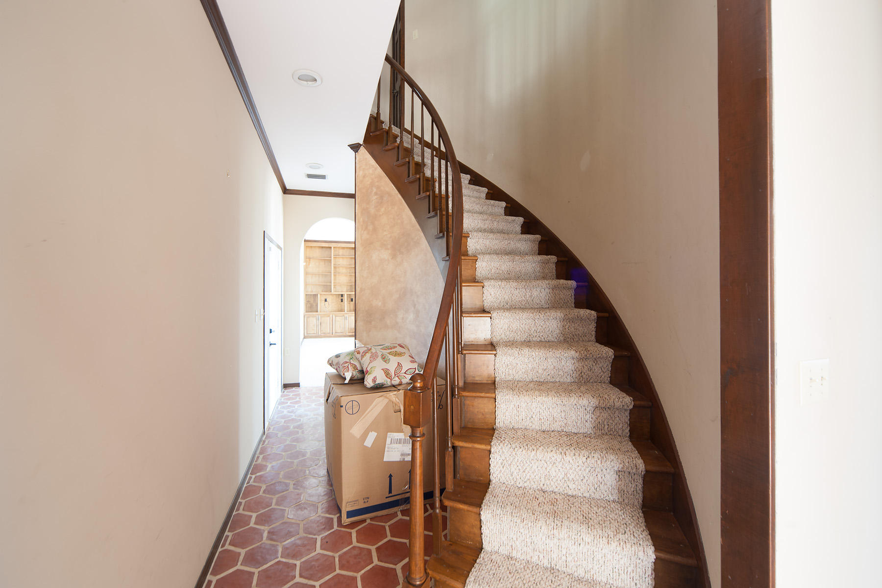 LAKE LORRAINE ESTATES - Residential