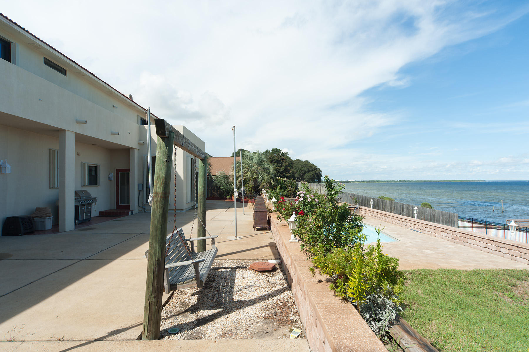 LAKE LORRAINE ESTATES - Residential