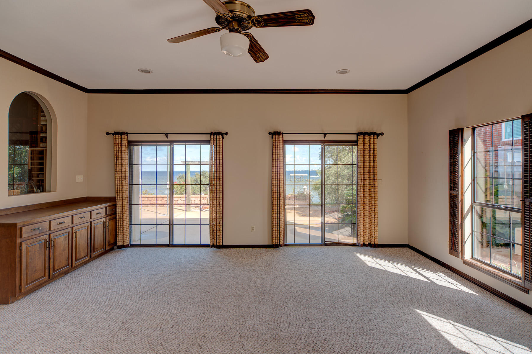 LAKE LORRAINE ESTATES - Residential