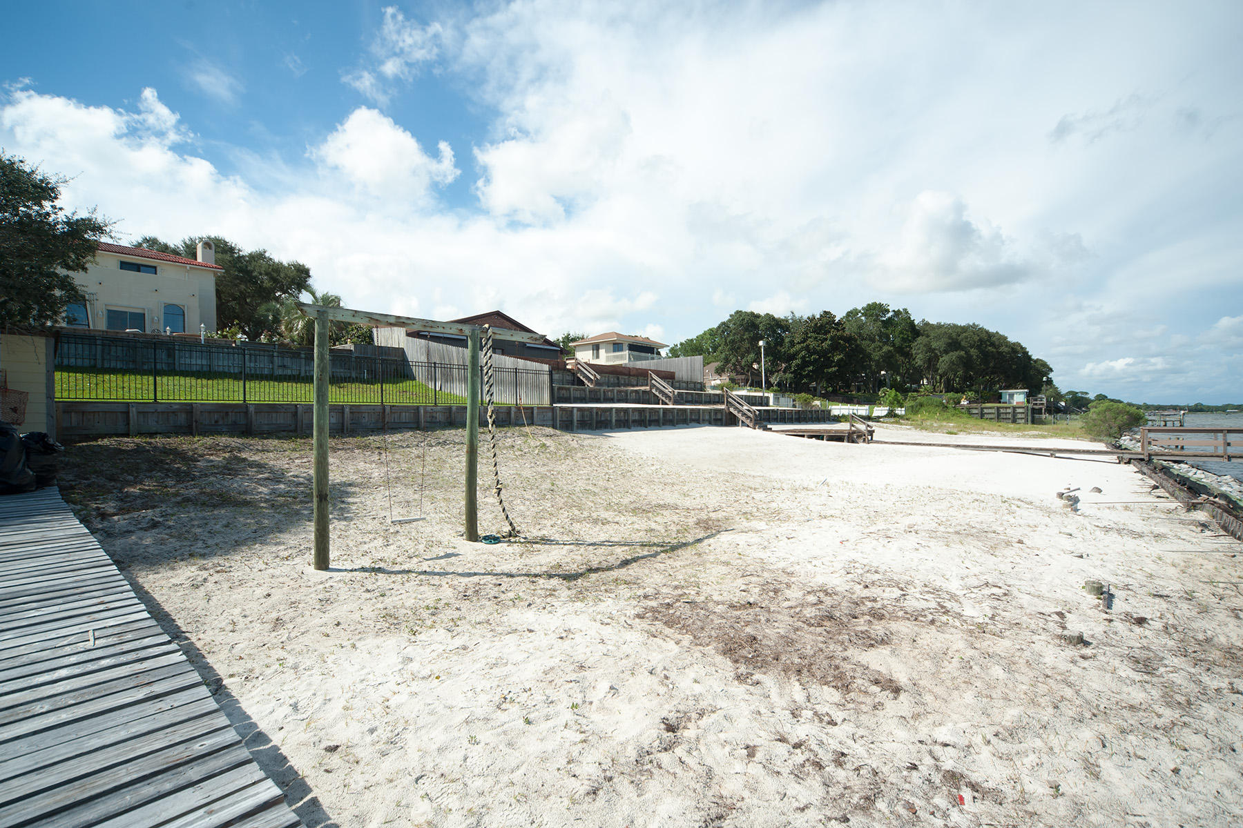 LAKE LORRAINE ESTATES - Residential