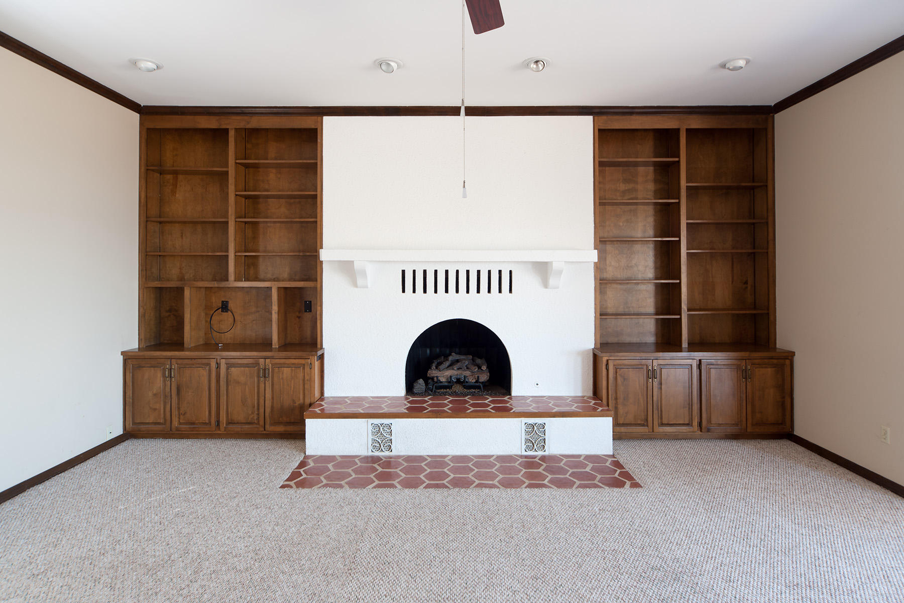 LAKE LORRAINE ESTATES - Residential