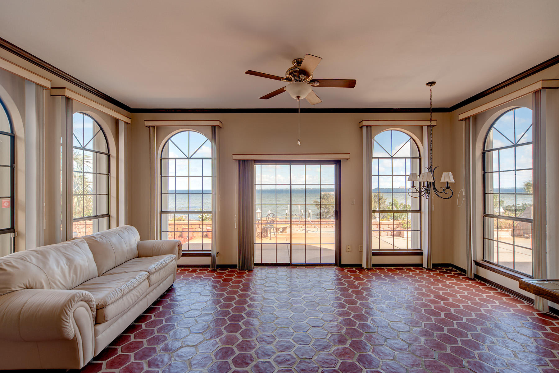 LAKE LORRAINE ESTATES - Residential