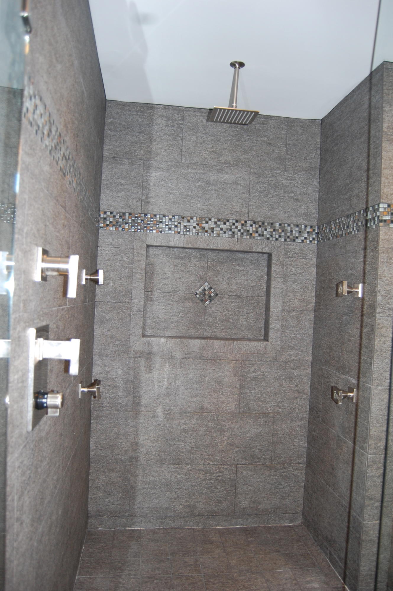 LAKE LORRAINE ESTATES - Residential