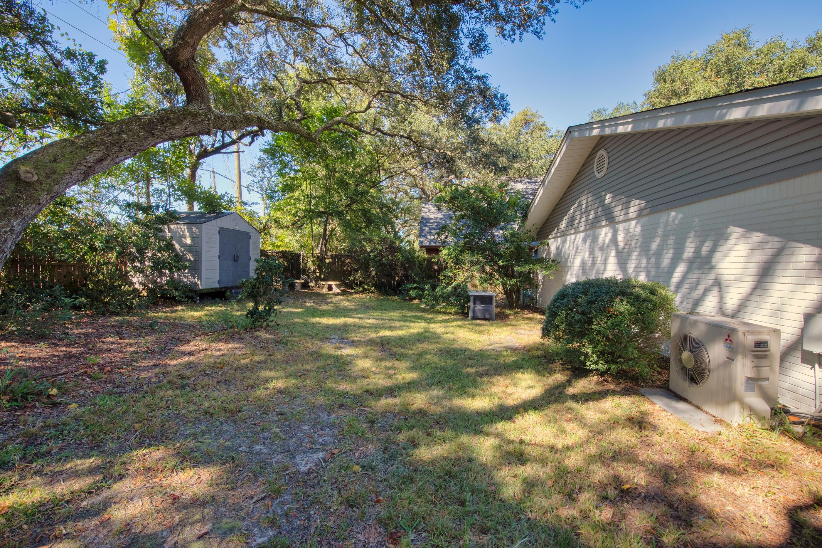 BAYOU WOODS 4TH ADDN - Residential