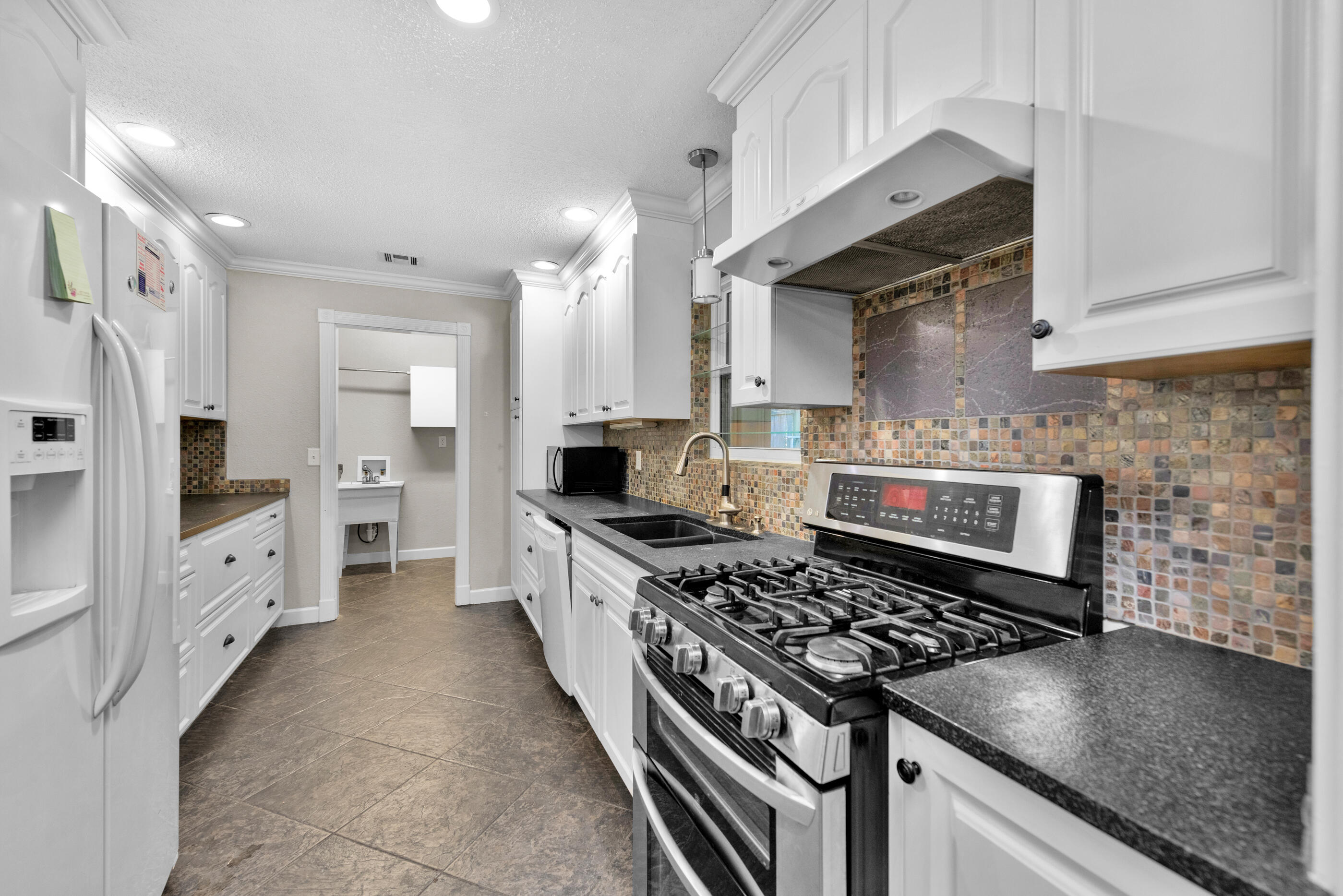 BAYOU WOODS 4TH ADDN - Residential