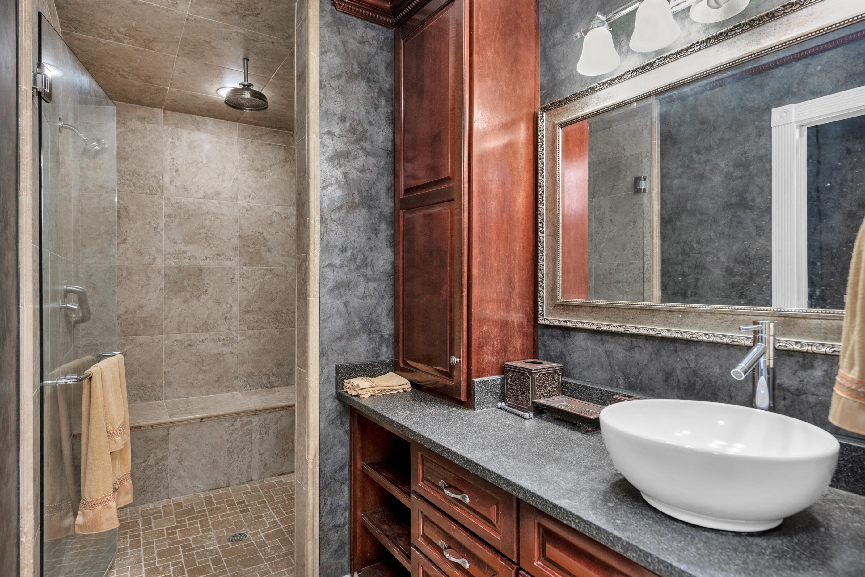 BAYOU WOODS 4TH ADDN - Residential