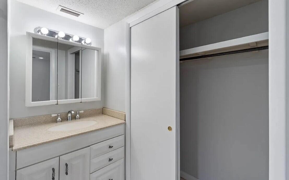 SPANISH VILLAS CONDO - Residential Lease