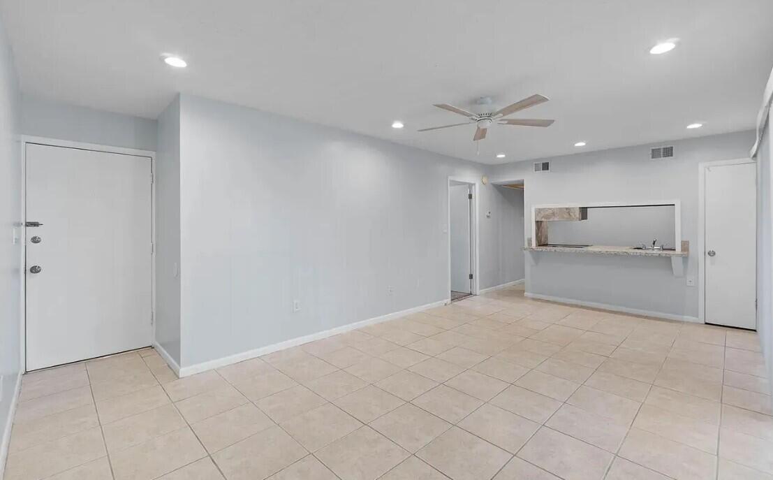 SPANISH VILLAS CONDO - Residential Lease