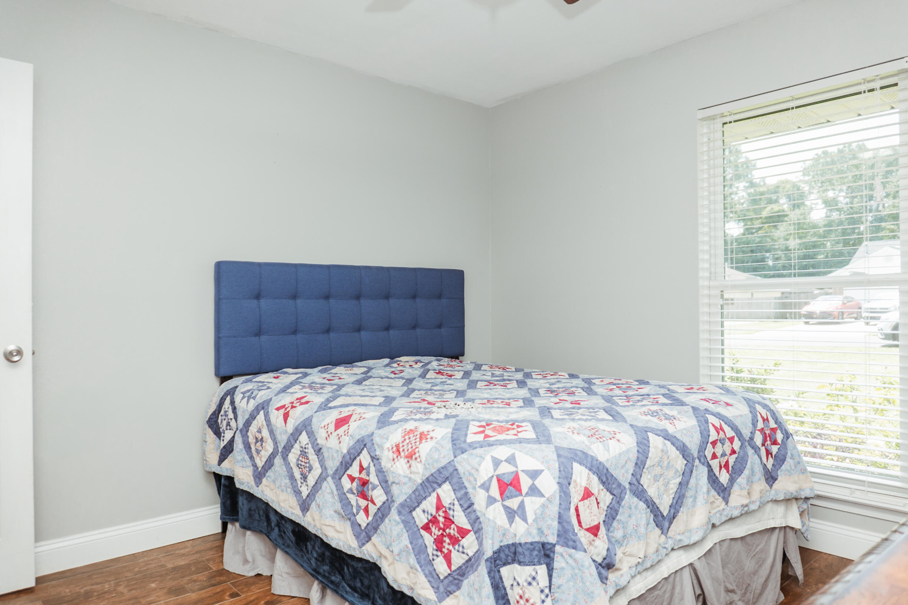 CHEROKEE BEND S/D PH 2 - Residential Lease