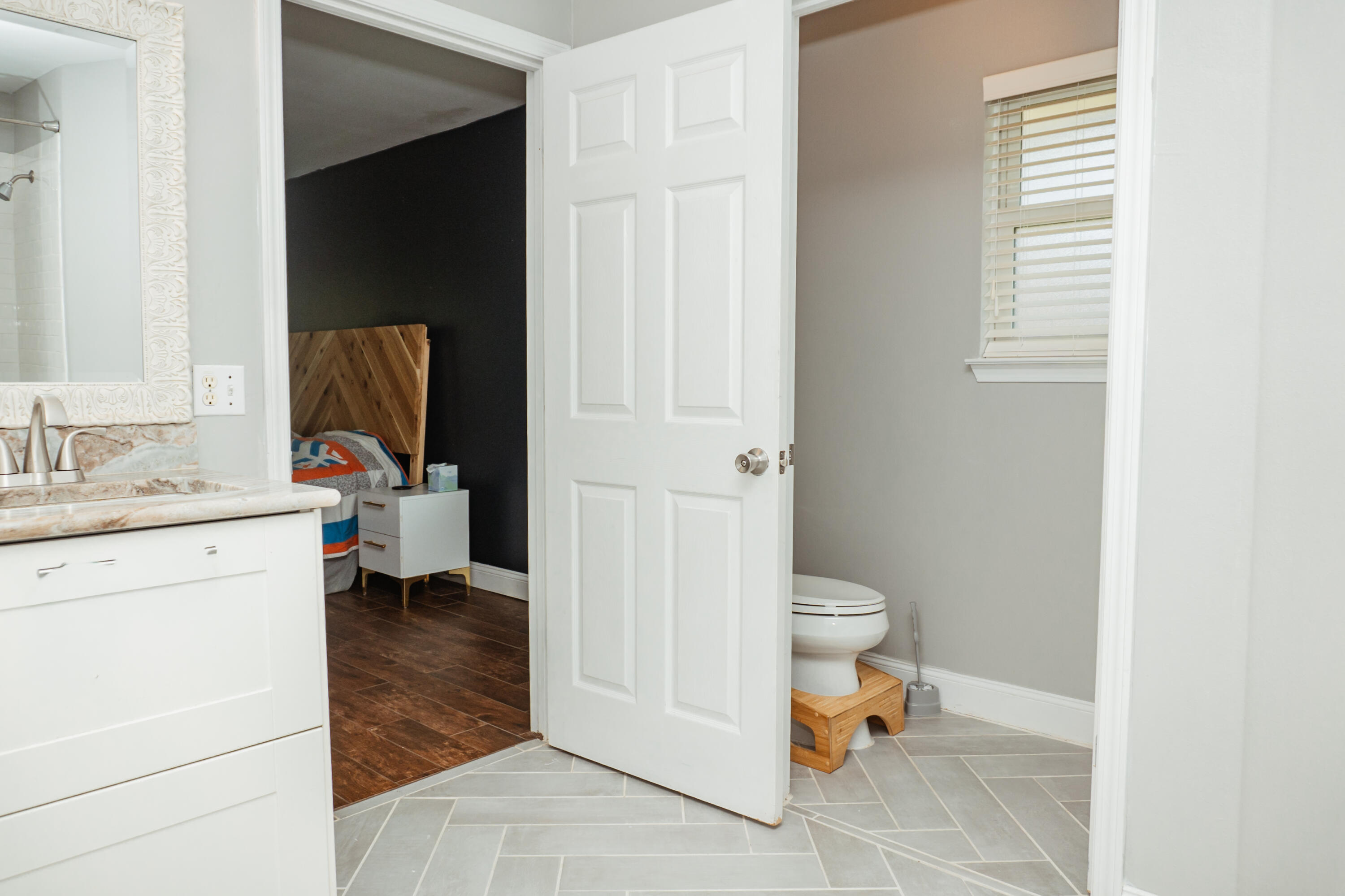 CHEROKEE BEND S/D PH 2 - Residential Lease