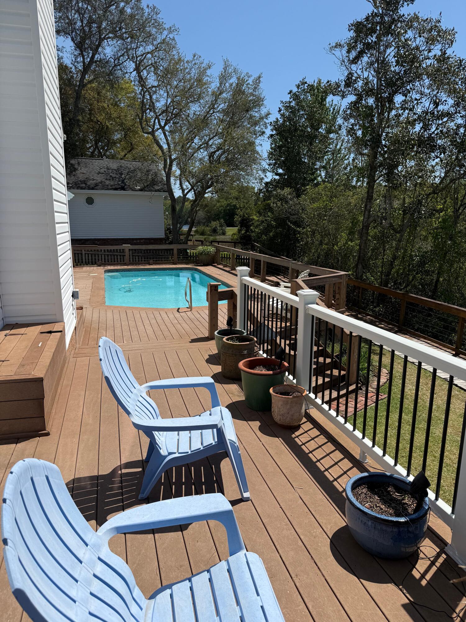 BOLTONS LANDING - Residential Lease