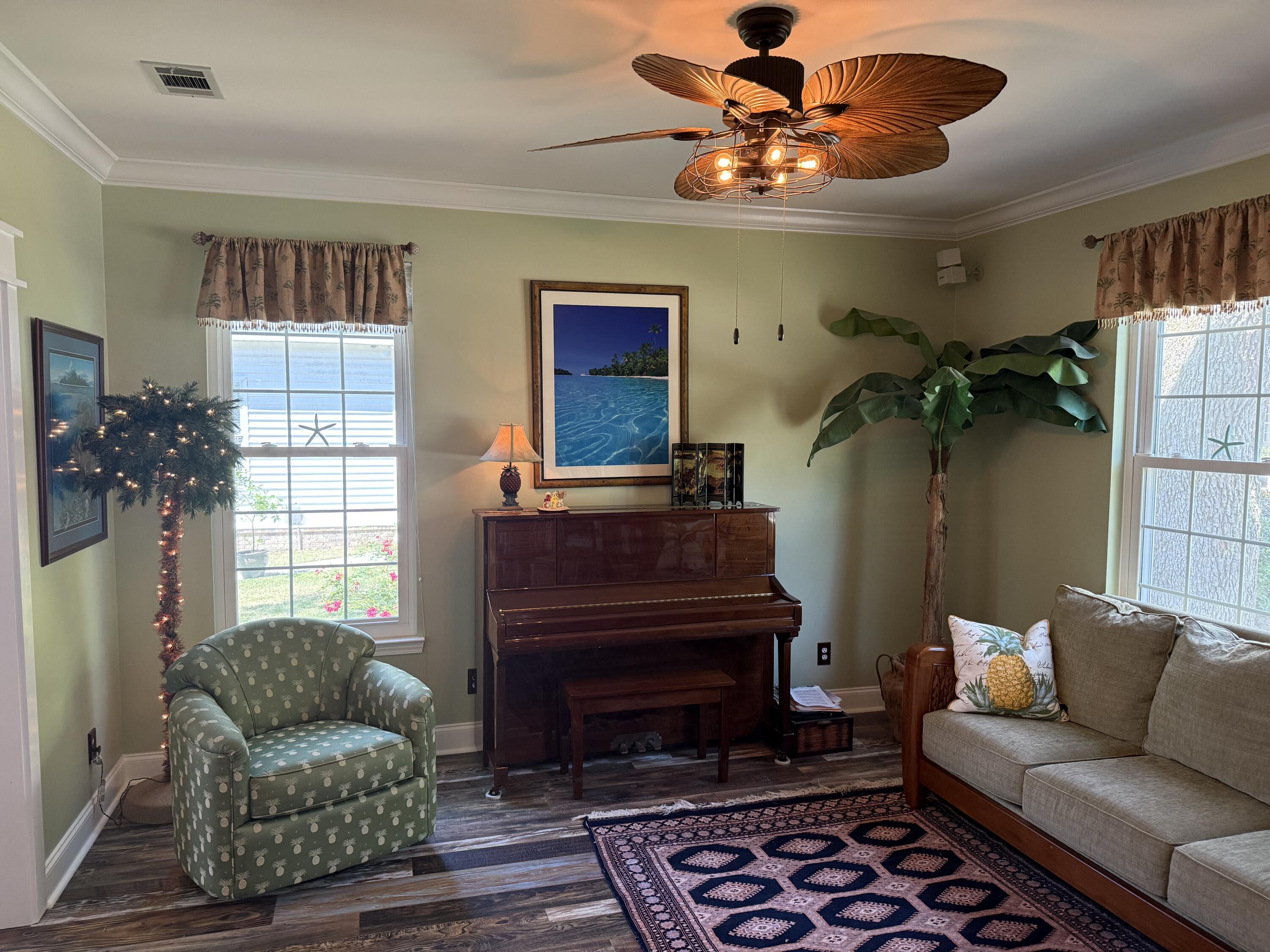 BOLTONS LANDING - Residential Lease