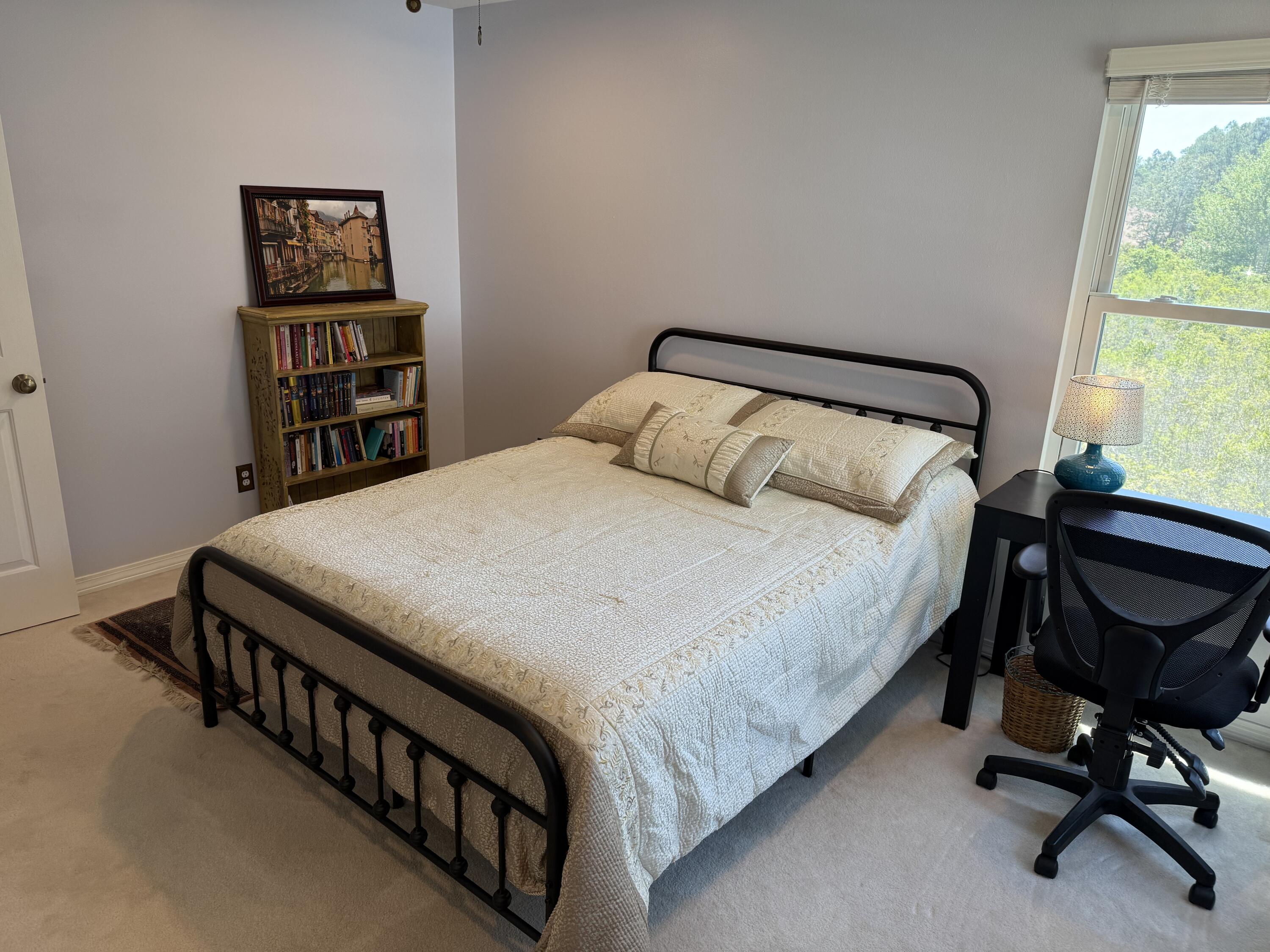 BOLTONS LANDING - Residential Lease