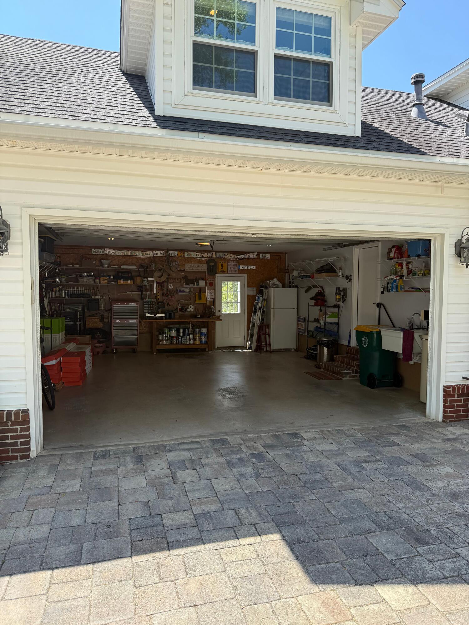 BOLTONS LANDING - Residential Lease