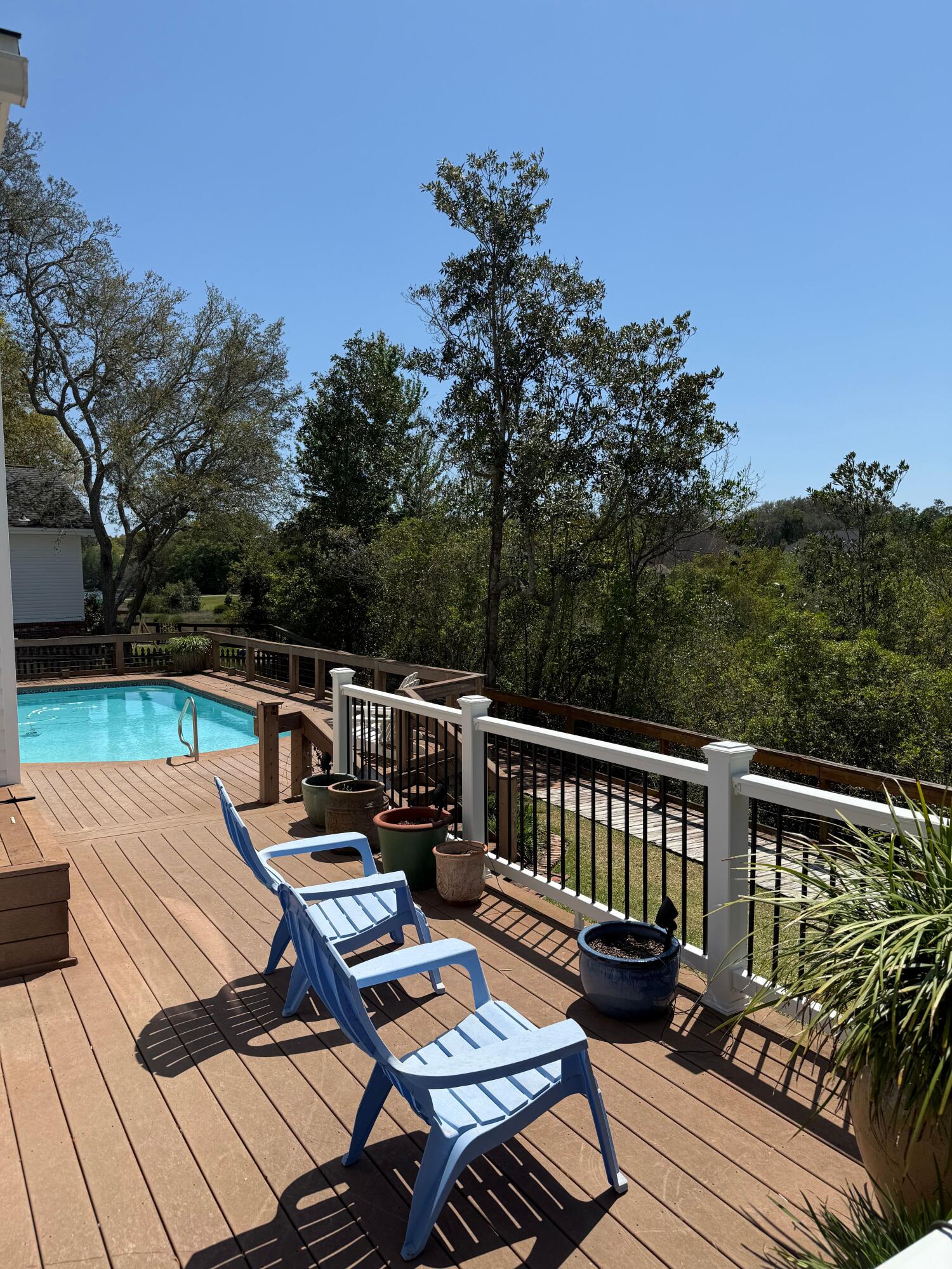 BOLTONS LANDING - Residential Lease
