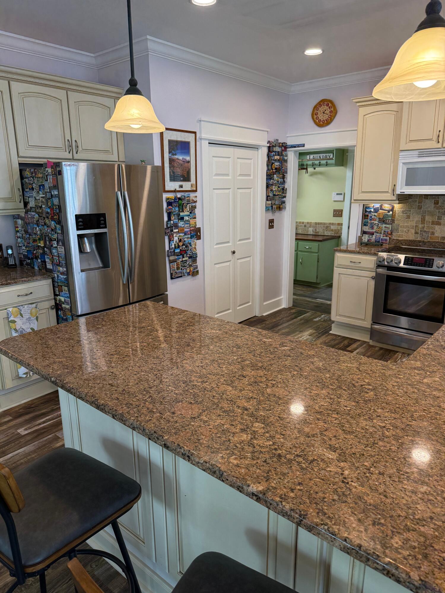 BOLTONS LANDING - Residential Lease