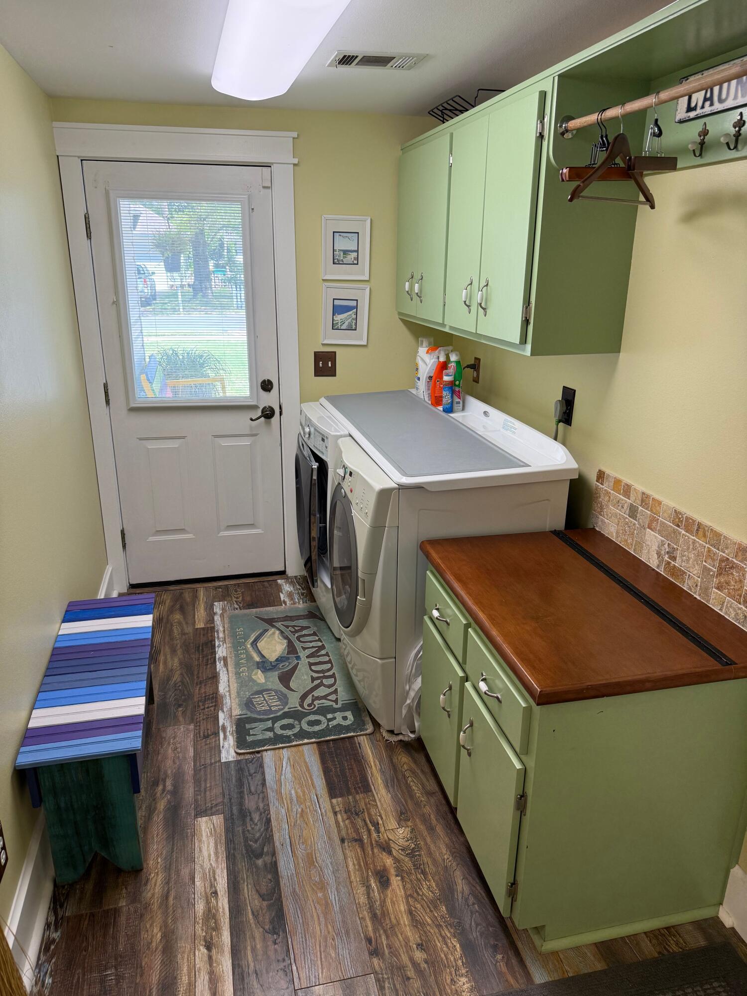 BOLTONS LANDING - Residential Lease