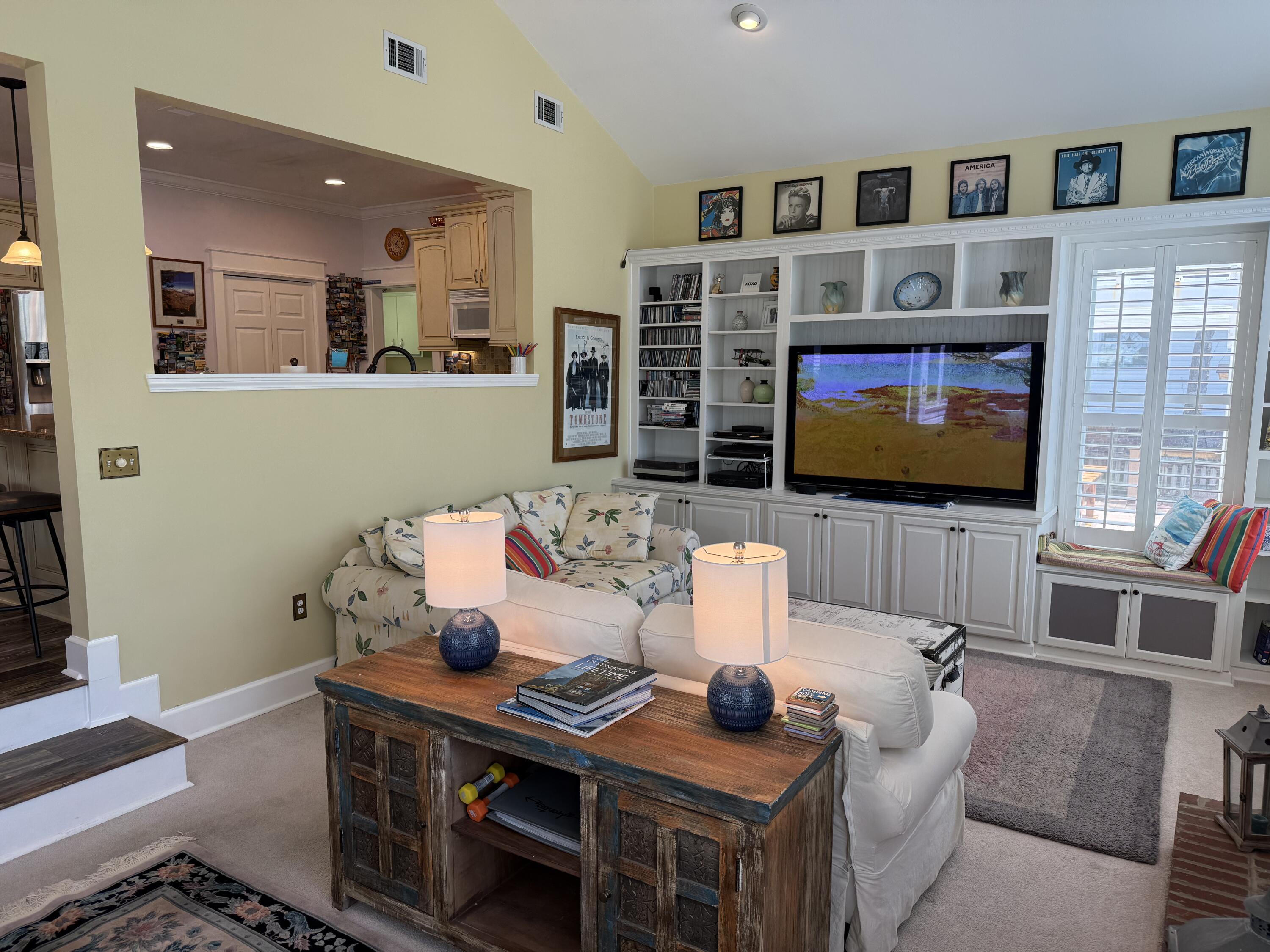BOLTONS LANDING - Residential Lease